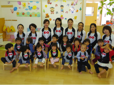 子ども達も先生達もカッコイイ 燕尾服でしょう！